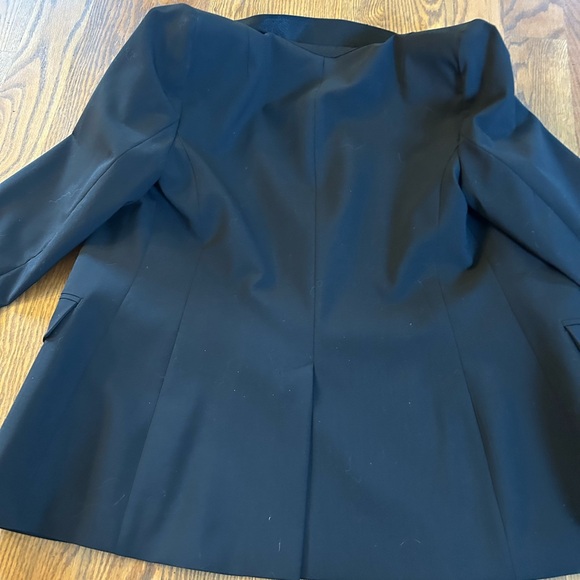 Banana Republic Long and lean blazer, size 6 - Picture 8 of 12